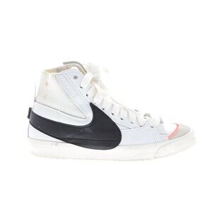 Nike women’s White and Black Sneakers